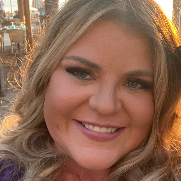 Meet your Posher, Ashly - Picture 6 of 8